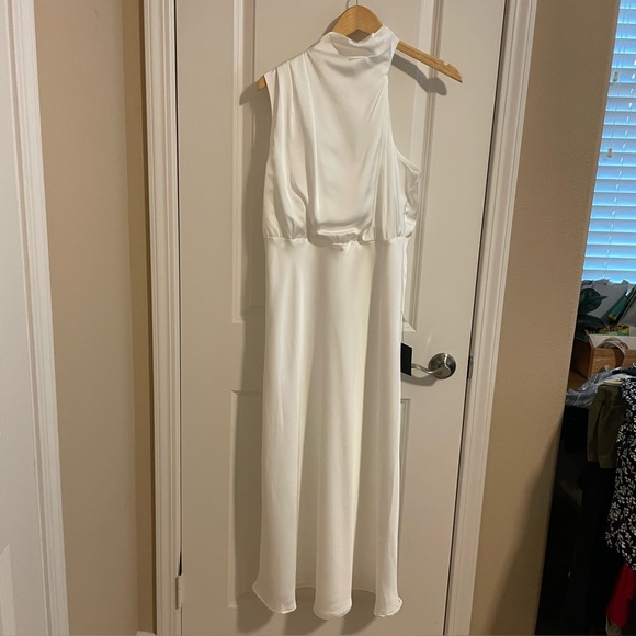 Lulus Distinctive Charm White Satin Asymmetrical Midi Dress Size Large FLAW - Picture 4 of 13